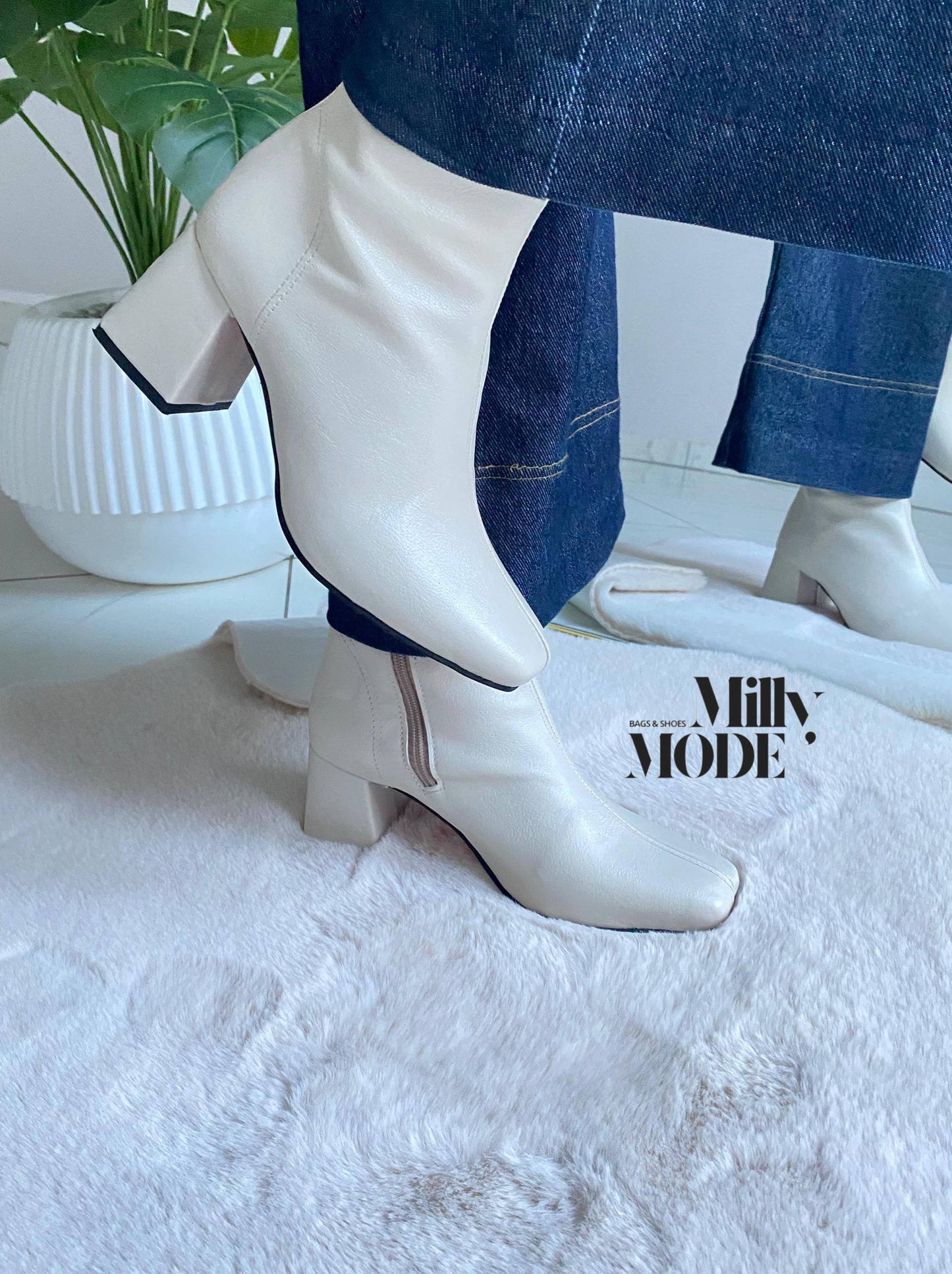Boots Bt13